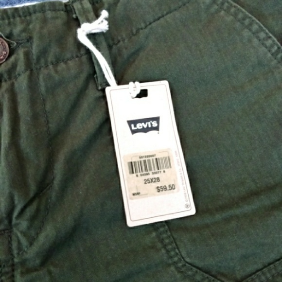 Levi's Boyfriend Chino - Picture 4 of 8